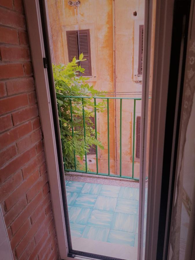 Nahid Accommodation ローマ エクステリア 写真