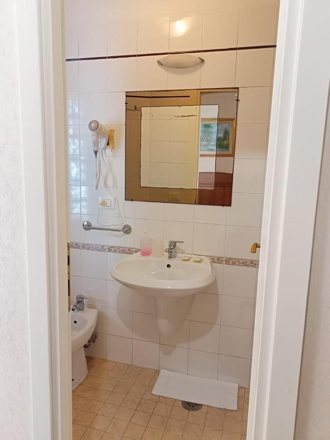 Nahid Accommodation ローマ エクステリア 写真