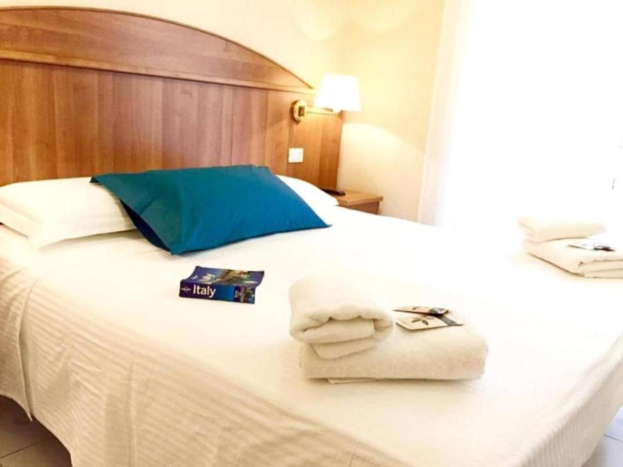 Nahid Accommodation ローマ エクステリア 写真