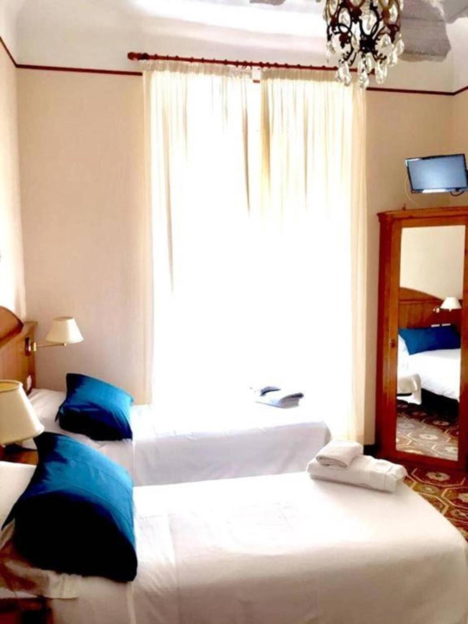 Nahid Accommodation ローマ エクステリア 写真