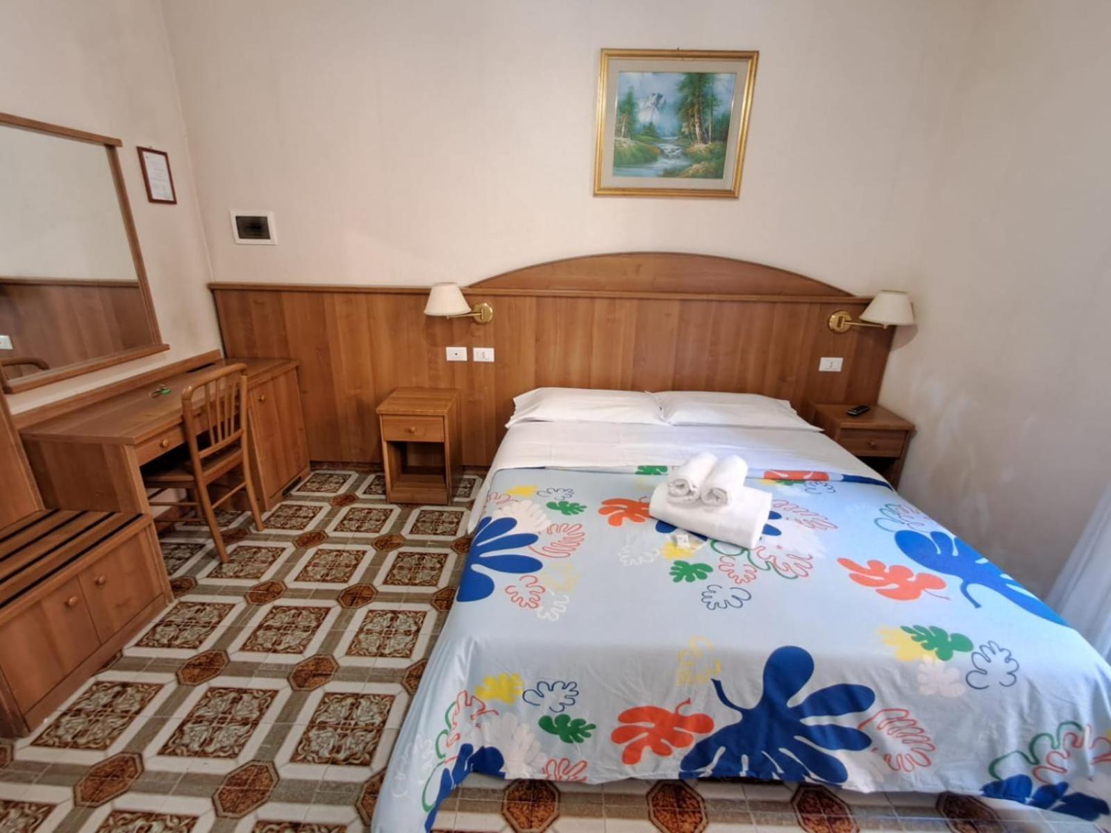 Nahid Accommodation ローマ エクステリア 写真