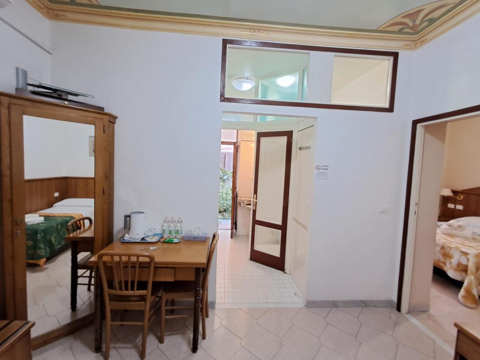 Nahid Accommodation ローマ エクステリア 写真