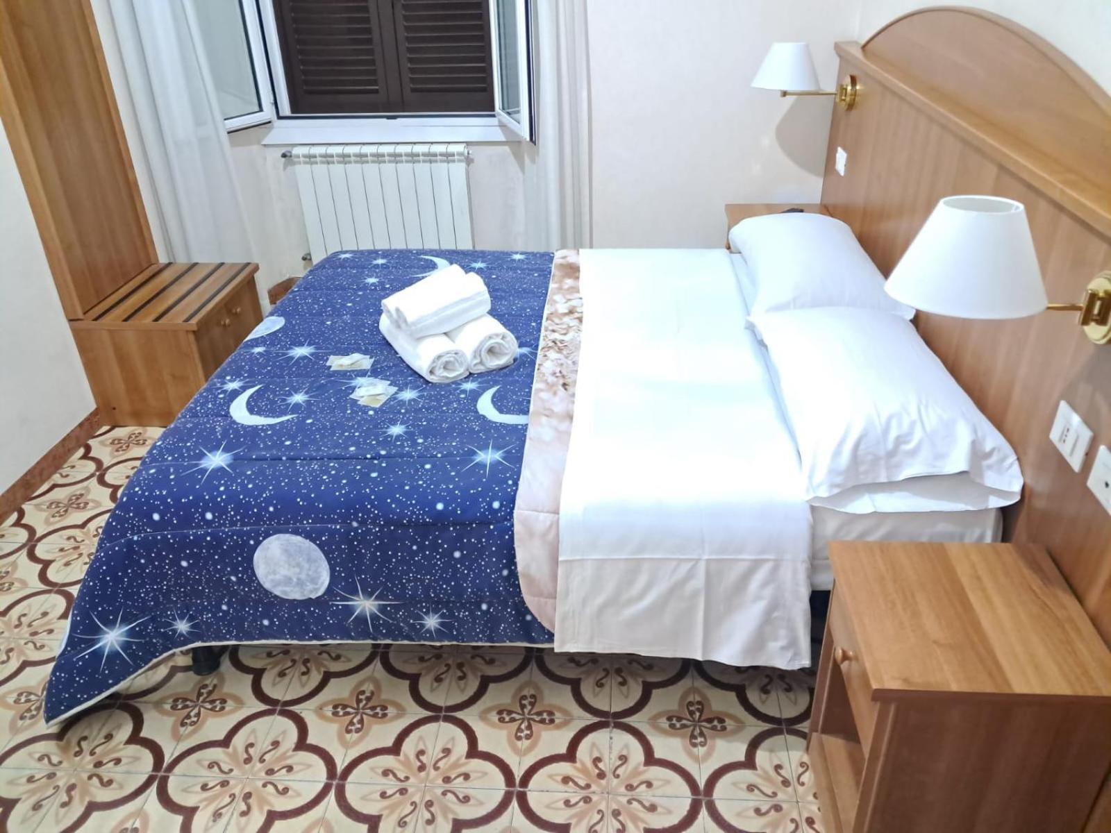 Nahid Accommodation ローマ エクステリア 写真
