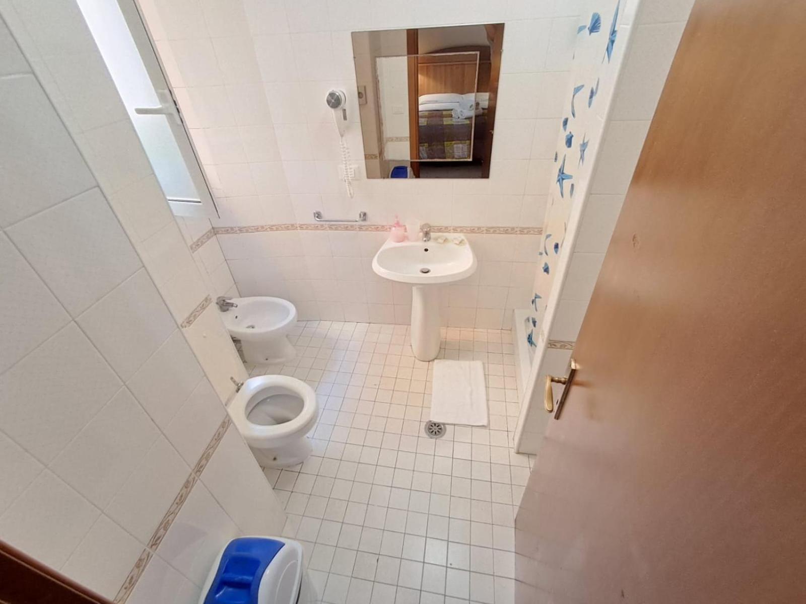 Nahid Accommodation ローマ エクステリア 写真