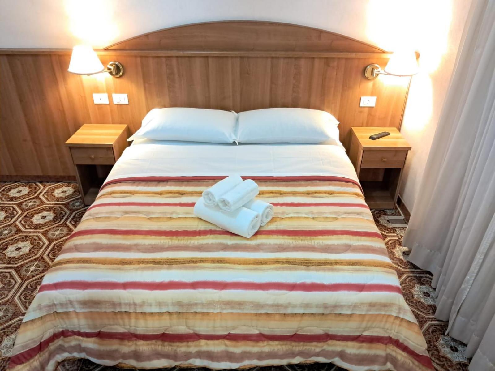 Nahid Accommodation ローマ エクステリア 写真